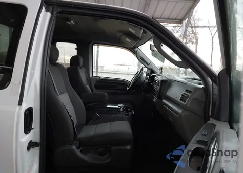 2003 Ford F-250 Lariat/Xl/Xlt z USA, uszkodzony, nr VIN 1FTNX21L13EB84376